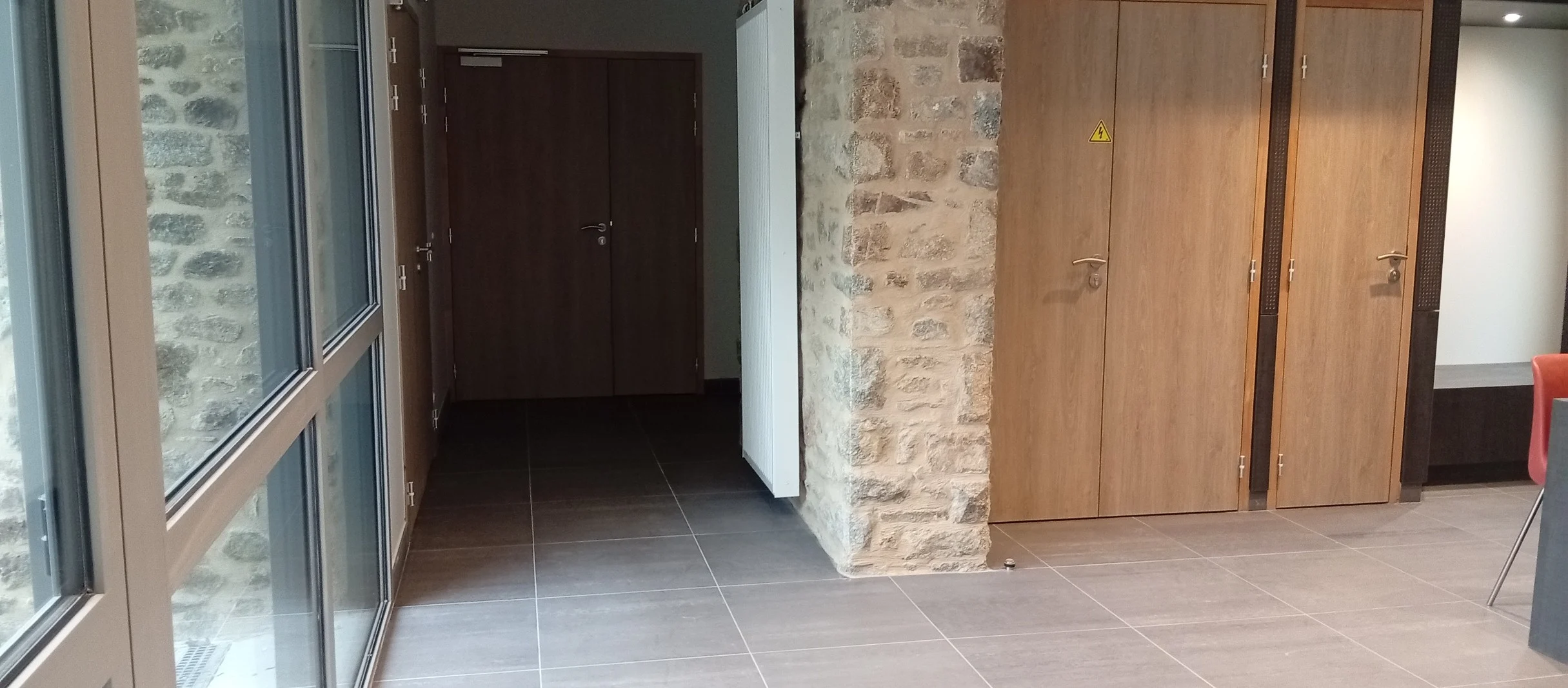 Vue a partir du hall d entree